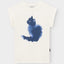 T-Shirt Visby Watercolor Cat Off-White von Dedicated, Slim Fit, cremefarbenes Bio-Shirt mit großem Aquarell-Katzen-Print in Blautönen