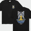 T-Shirt Stockholm Cat And Noodles Black von Dedicated, Regular Fit, schwarzes Bio-Shirt mit Katze-Nudeln-Illustration auf Brust und Rücken