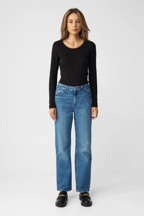 DAWN MORNING Straight Jeans aus Bio-Baumwolle im verwaschenen Blau