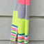Fouta Miami Lime Fouta du Sud, als Strandtuch ausgebreitet, strahlendes Limettengrün in der Sonne