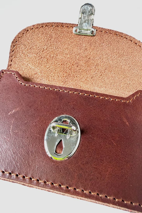 Papoutsi Borsa XS offen – 2 Fächer Ziehharmonika-Effekt in Natur Brandy