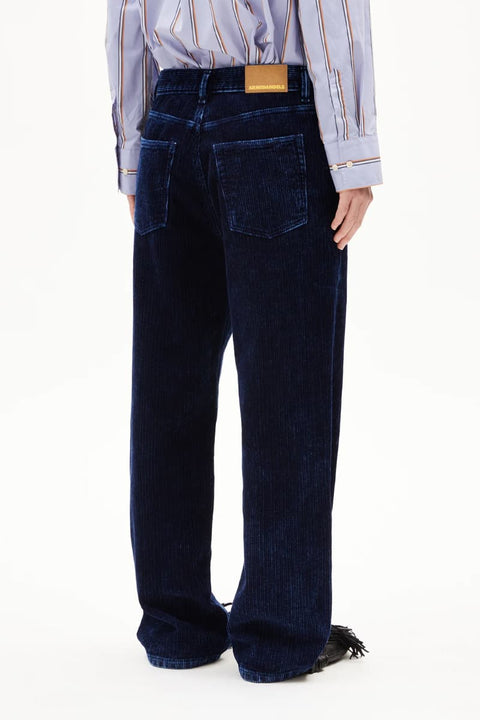 Haayi Indigo Cord von ARMEDANGELS aus Bio-Baumwolle