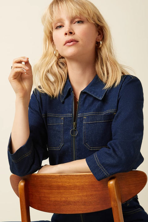 Nachhaltiger Damen-Jumpsuit in tiefblauem Denim mit Reißverschluss und Taschen