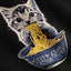 Stockholm Cat And Noodles Dedicated – Detailansicht Brustprint kleine Katze mit blauer Nudelschüssel