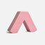 Kerzenhalter Powder Pink auf Fensterbank als Wohnaccessoire