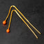 Modische Durchzieh-Ohrringe in Neon-Orange mit Kettenanhänger
