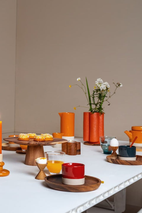 Water Jar Cyl KINTA Apricot – Detailansicht matte Steinzeug-Oberfläche mit glänzenden Akzenten in warmem Orange