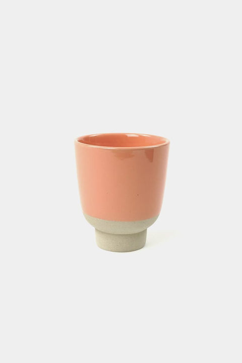 Cup Rutunda M Dotted Clay Rozy von KINTA in Lachs, handgefertigtes Steinzeug, 260 ml, 10 x 8,5 cm, natürliche Sandpunkte in der Glasur