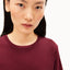 Lualaa T-Shirt ARMEDANGELS Velvet Red, Frontansicht Regular Fit, weinroter Rundhalsausschnitt, sauber verarbeitete Säume