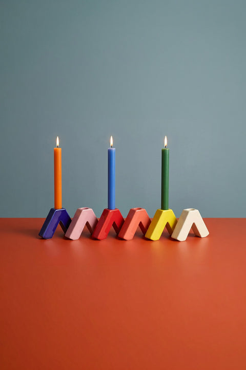 Roter Keramik-Kerzenhalter whywhy mit Stabkerze