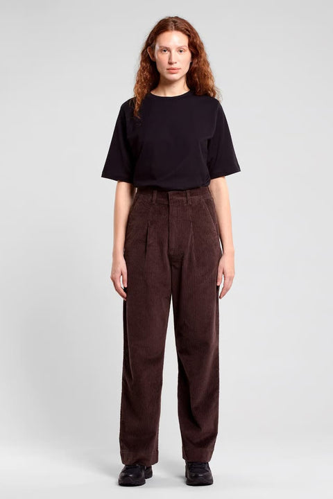 DEDICATED Cordhose Uddevalla in Coffee Brown aus Bio-Baumwolle