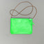 Moderne Handtasche Journey M Fluors in leuchtendem Neonorange von puc