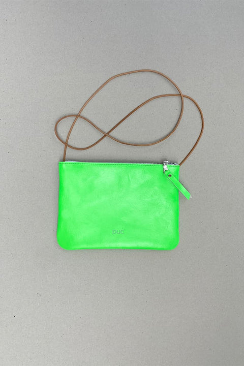 Moderne Handtasche Journey M Fluors in leuchtendem Neonorange von puc