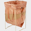 Stilvolle und geräumige Tasche - Der Beutel "The New Trash Bag" in Camel-Farbe