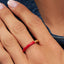 Luxuriöser Ring von LULU mit einzigartiger Farbkombination