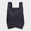 The New Shopping Bag Black & Black Medium von Susan Bijl, vollständig schwarz, 27 x 55 x 14 cm, 10 L, ultraleichtes recyceltes Ripstop-Nylon