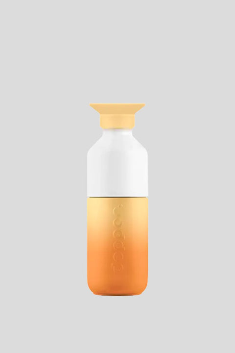 Dopper Steel Sunrise Yellow 350 ml, als Alltagsbegleiterin verwendet, warmer Gelb-Orange Farbverlauf, BPA-frei