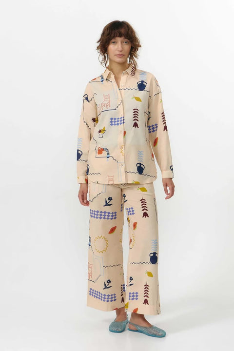 Styling-Ansicht TER Shirt Suite13Lab in Beige, kombiniert mit weiter Hose oder Midirock