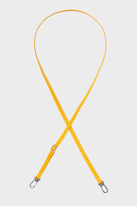 The New Strap Calendula Slim Susan Bijl – Detailansicht polierte Edelstahlhaken und Ripstop-Nylon in Calendula-Gelb