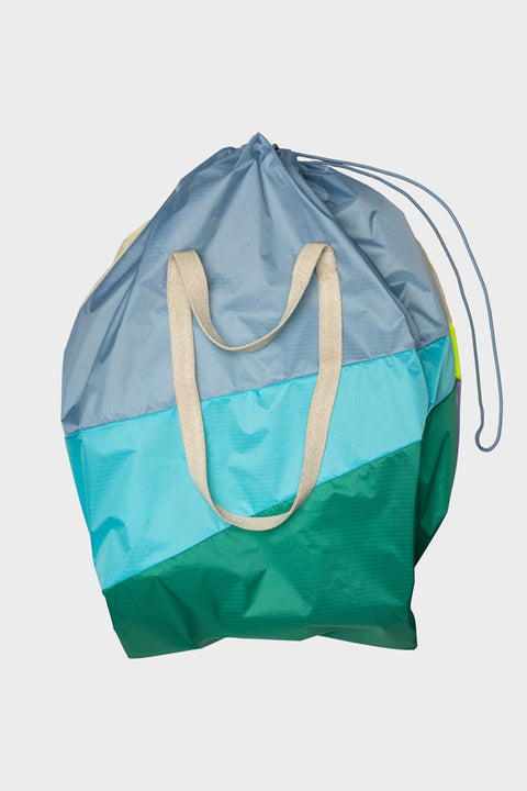 Susan Bijl New Trash Bag Leftover Fuzz im bunten Design