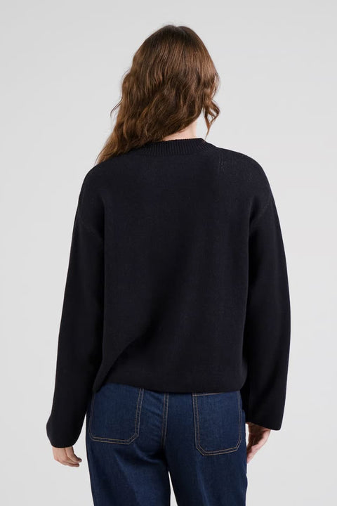 Schwarzer Sweater von DEDICATED mit hohem Kragen und Katzen-Print