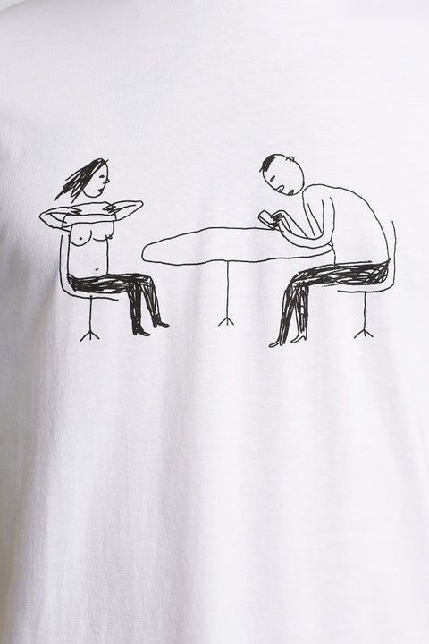 Bio-Baumwolle in strahlendem Weiß – Das T-Shirt Stockholm Phoney Date von DEDICATED
