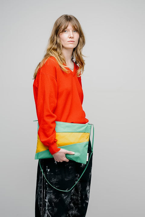 Cloud Pouch Large wasserabweisende Umhängetasche grün gelb