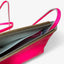 Detailansicht Sattelleder Traveller Fluors Neonpink