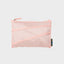 The New Pouch Mono Tone Medium Susan Bijl – Detailansicht Mono Tone Farbton und Bluesign® Ripstop-Nylon