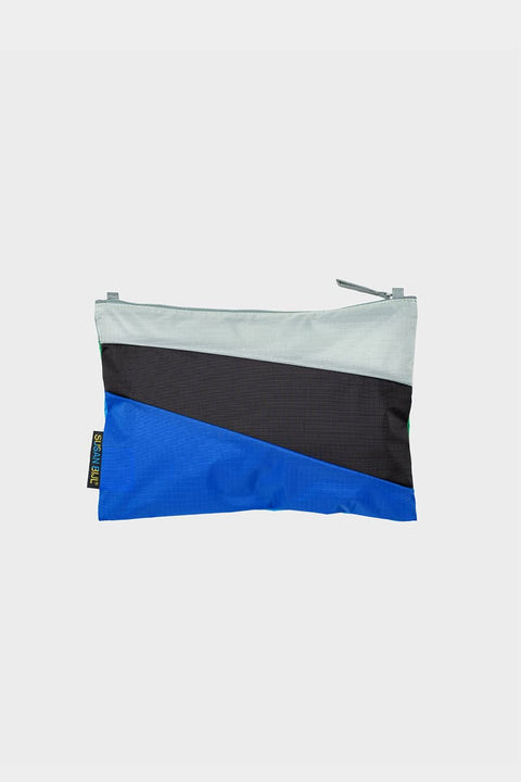 The New Pouch Multi Wena Medium von Susan Bijl, Vorderseite, diagonale Farbflächen