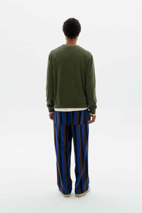 Nachhaltige Damenhose mit lockerer Passform von Thinking Mu