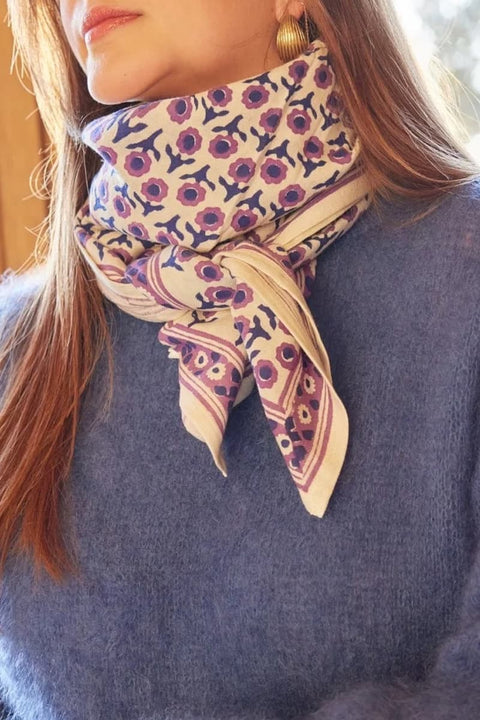 Bonheur du Jour Tuch mit Blumenprint in Violett