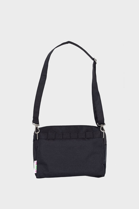 Die kastenförmige Form der New Bum Bag bietet viel Stauraum.