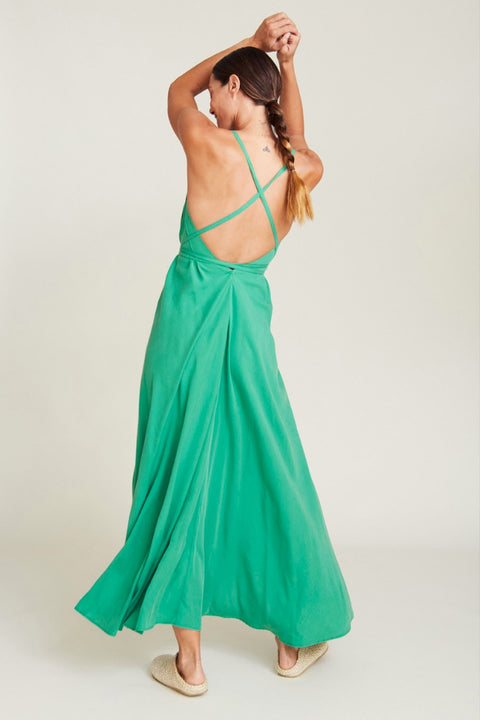 Grünes Sommerkleid aus Lyocell (TENCEL™) von Suite13LAB, umweltfreundlich und stilvoll