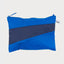 "The New Pouch" in "Blau und Navy Dunkelblau" Größe L, verstellbarer Riemen (The New Strap)