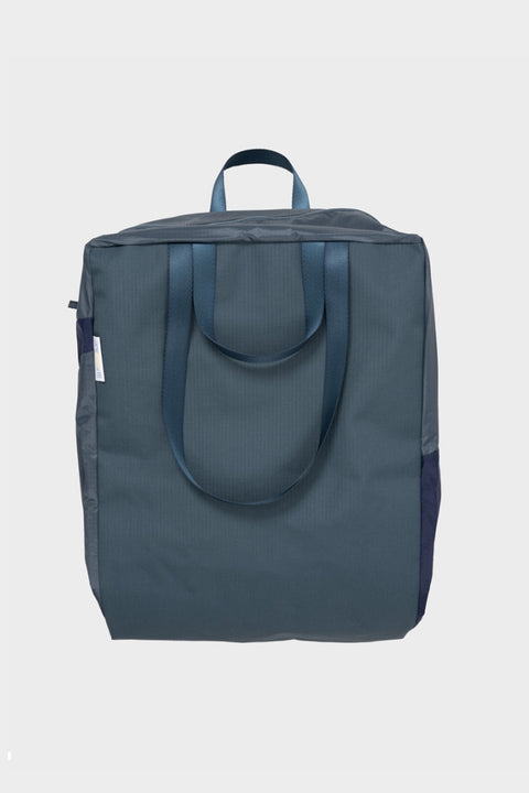 Tasche Hergestellt aus recyceltem Nylon (Bluesign®)